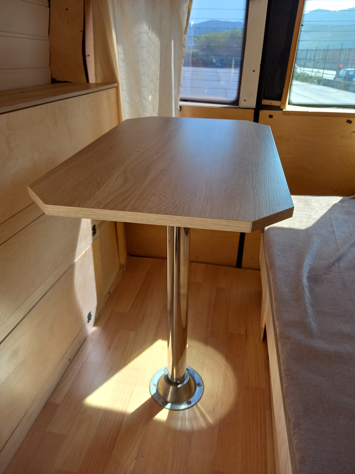 Soportes y pata mesa con cónicas camper autocaravana