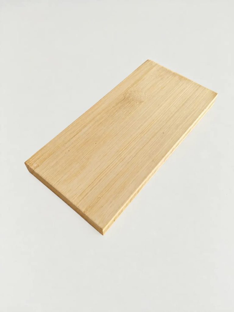 Tablero Bambú Tricapa Entablillado 2.44x1.22x1.5 cm – Alta Resistencia y Sostenibilidad